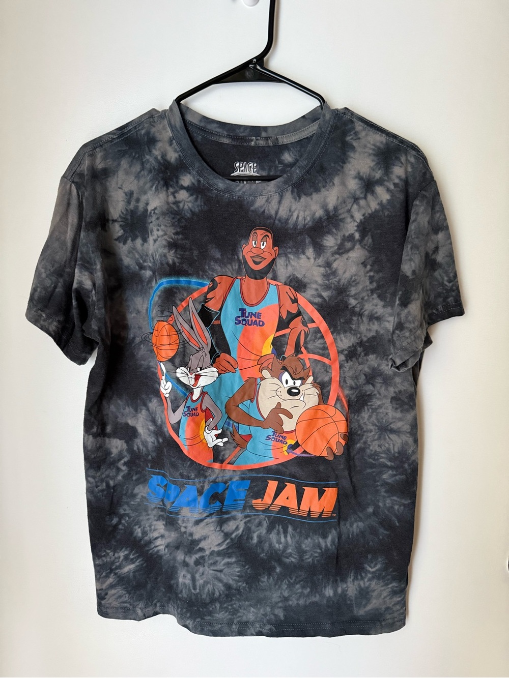 Vintage Space Jam Tie-Dye Graphic Tee with Tune Squad Characters - M
